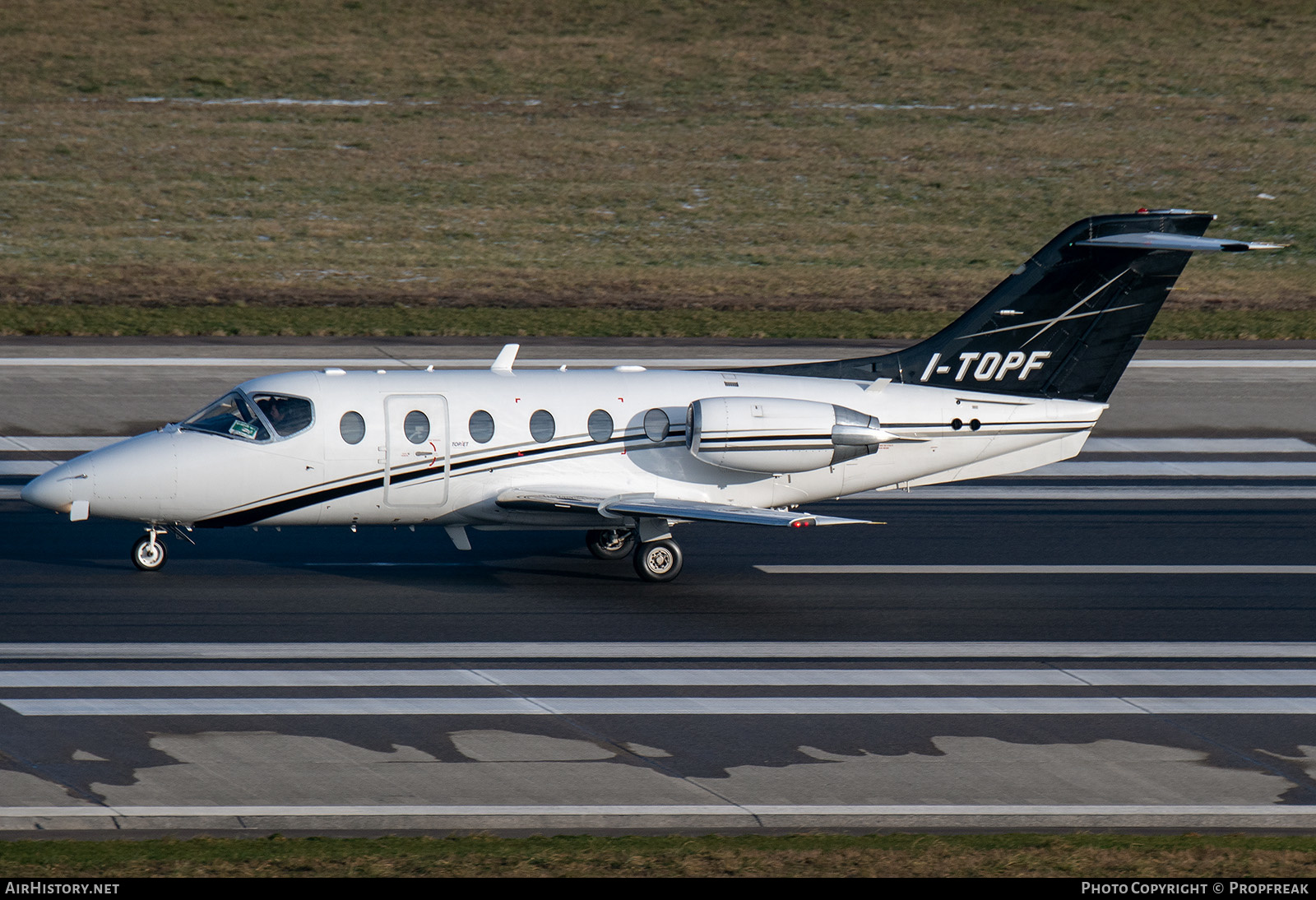 Aircraft Photo of I-TOPF | Beech Beechjet 400A | Aliserio | AirHistory.net #643053