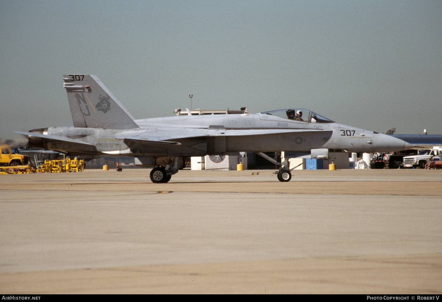 Aircraft Photo of 163438 | McDonnell Douglas F/A-18C Hornet | USA - Navy | AirHistory.net #643153