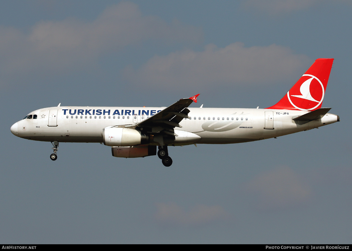 Aircraft Photo of TC-JPA | Airbus A320-232 | Turkish Airlines | AirHistory.net #643157