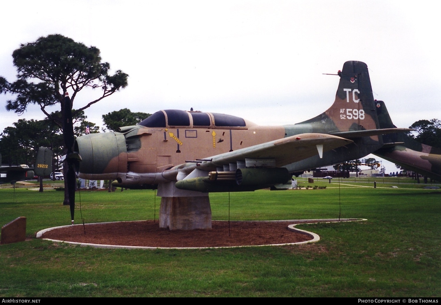 Aircraft Photo of 52-132598 / AF52-598 | Douglas A-1G Skyraider | USA - Air Force | AirHistory.net #643197