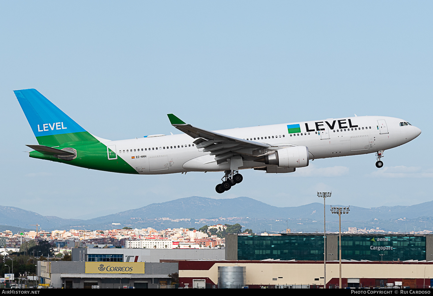 Aircraft Photo of EC-NNH | Airbus A330-202 | Level | AirHistory.net #643226