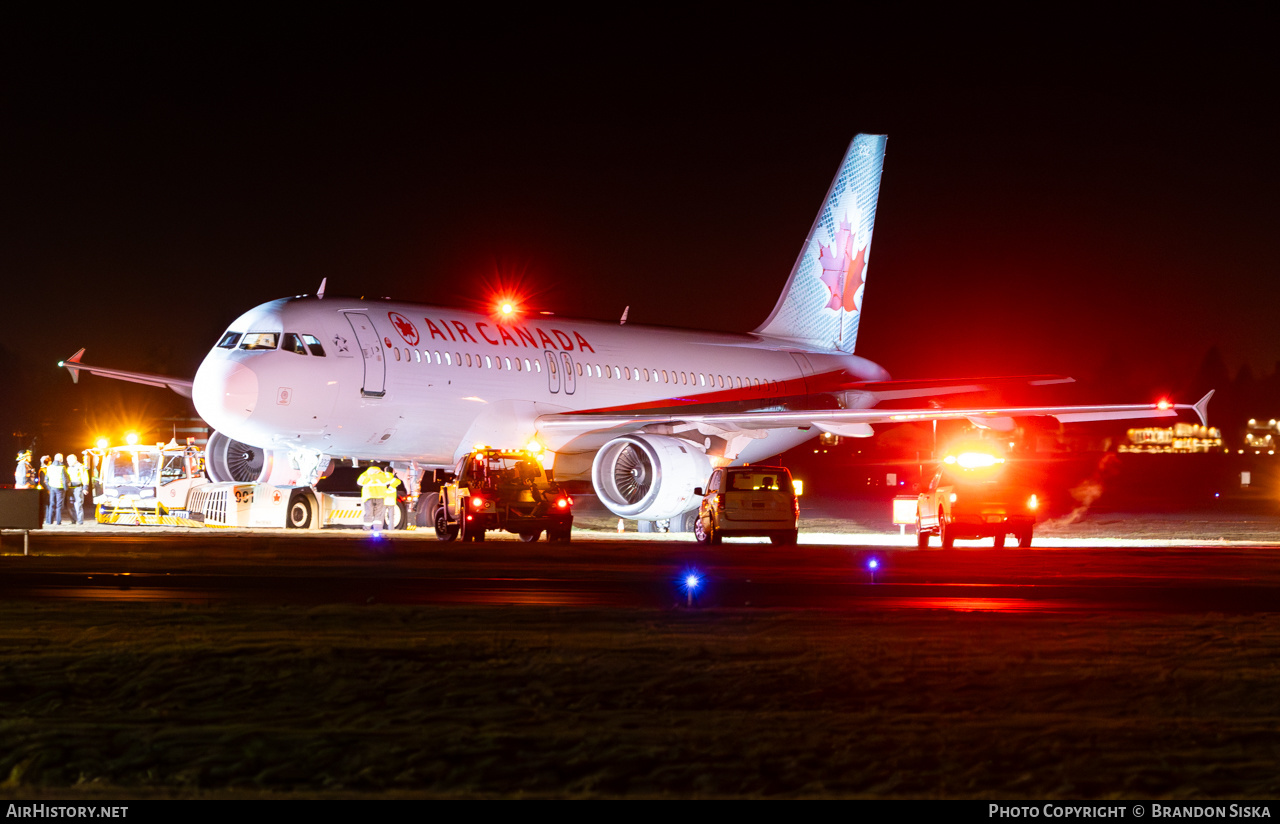 Aircraft Photo of C-FMSX | Airbus A320-211 | Air Canada Jetz | AirHistory.net #643322