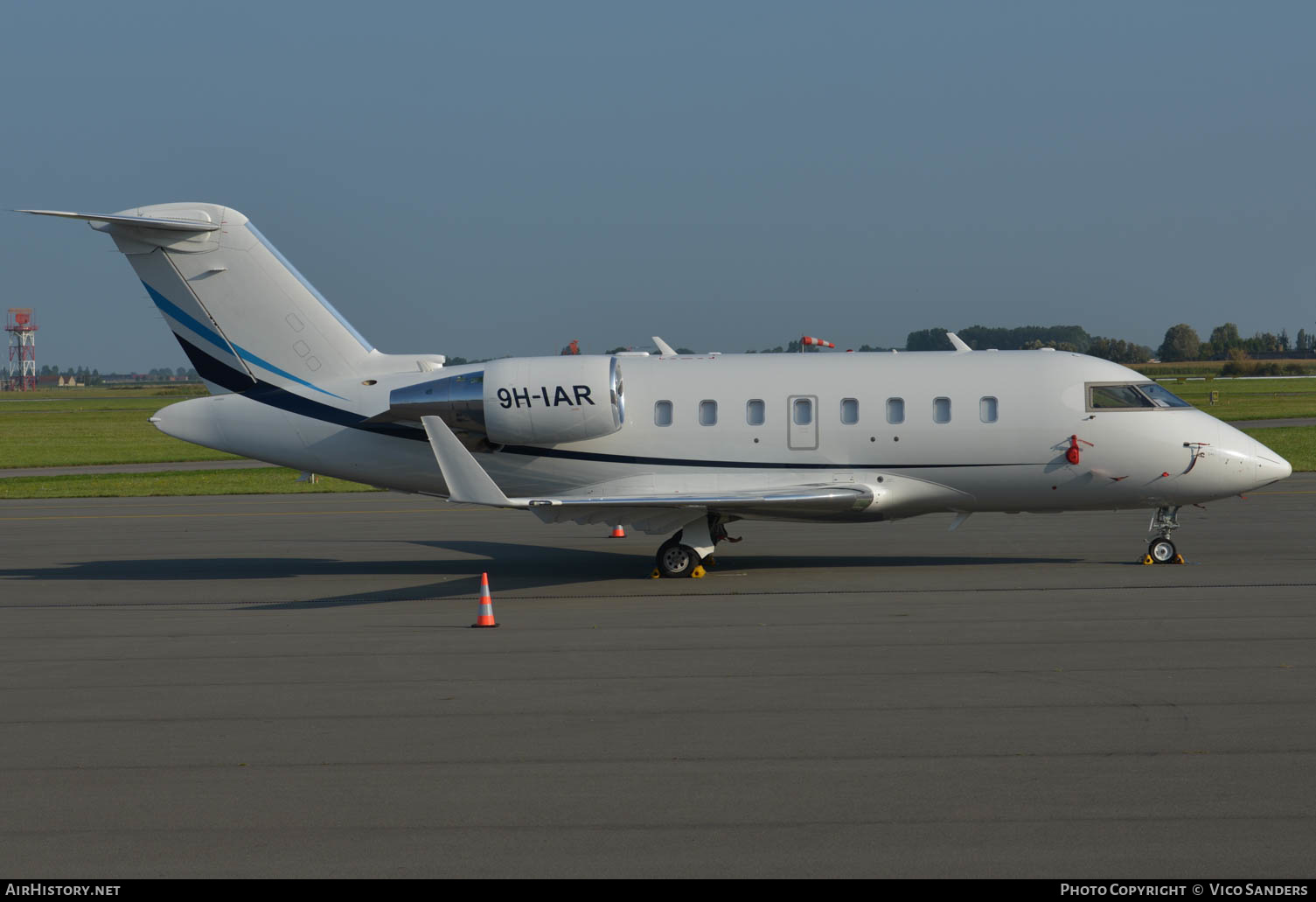 Aircraft Photo of 9H-IAR | Bombardier Challenger 605 (CL-600-2B16) | AirHistory.net #643397