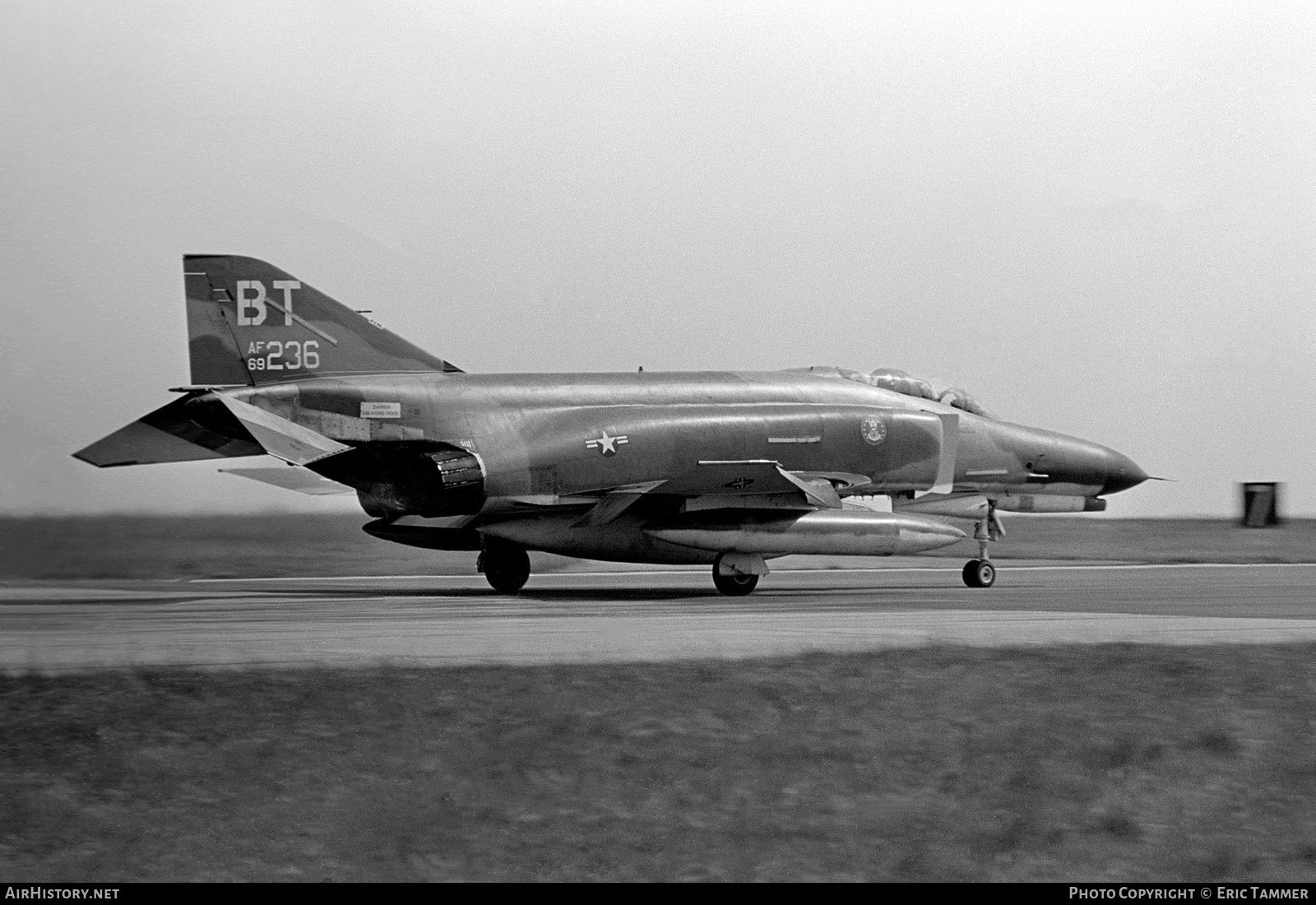 Aircraft Photo of 69-0236 / AF69-236 | McDonnell Douglas F-4E Phantom II | USA - Air Force | AirHistory.net #643402