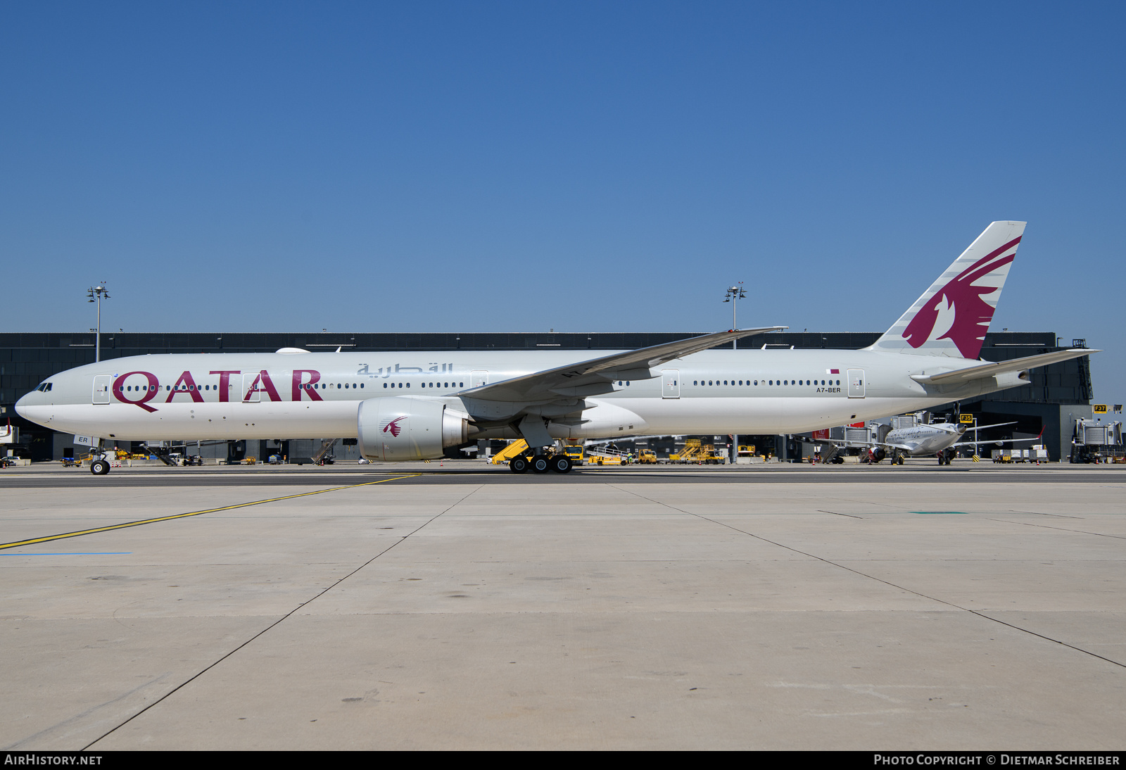 Aircraft Photo of A7-BER | Boeing 777-300/ER | Qatar Airways | AirHistory.net #643487