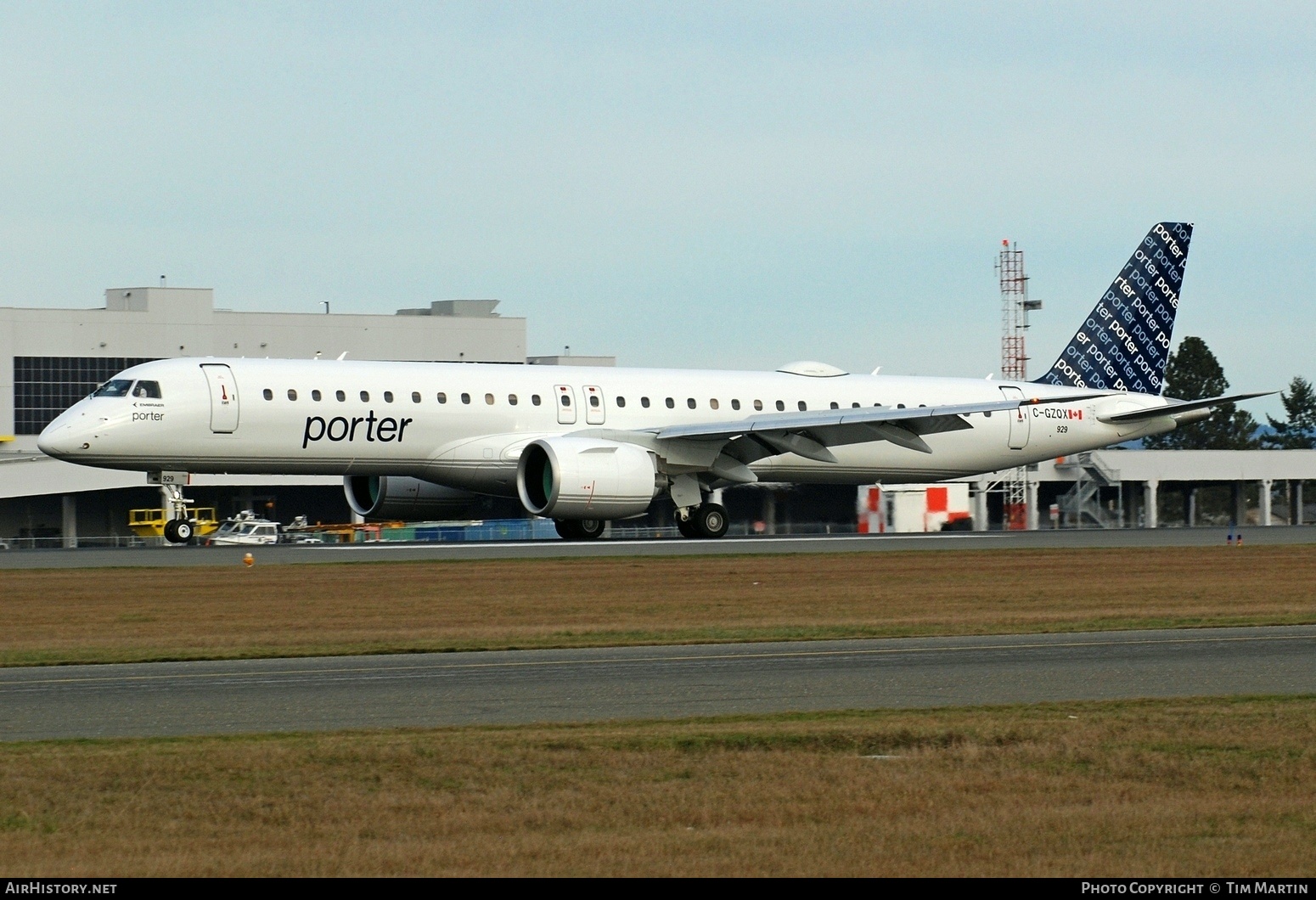 Aircraft Photo of C-GZQX | Embraer 195-E2 (ERJ-190-400) | Porter Airlines | AirHistory.net #643545