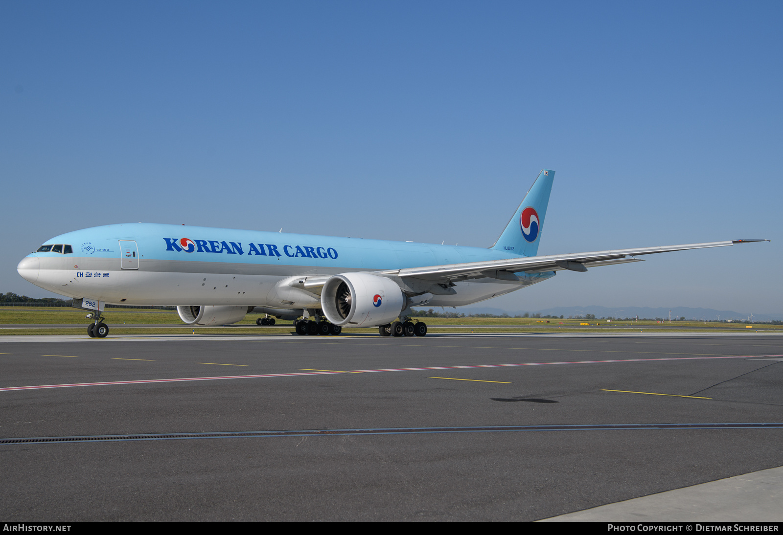 Aircraft Photo of HL8252 | Boeing 777-FB5 | Korean Air Cargo | AirHistory.net #643593