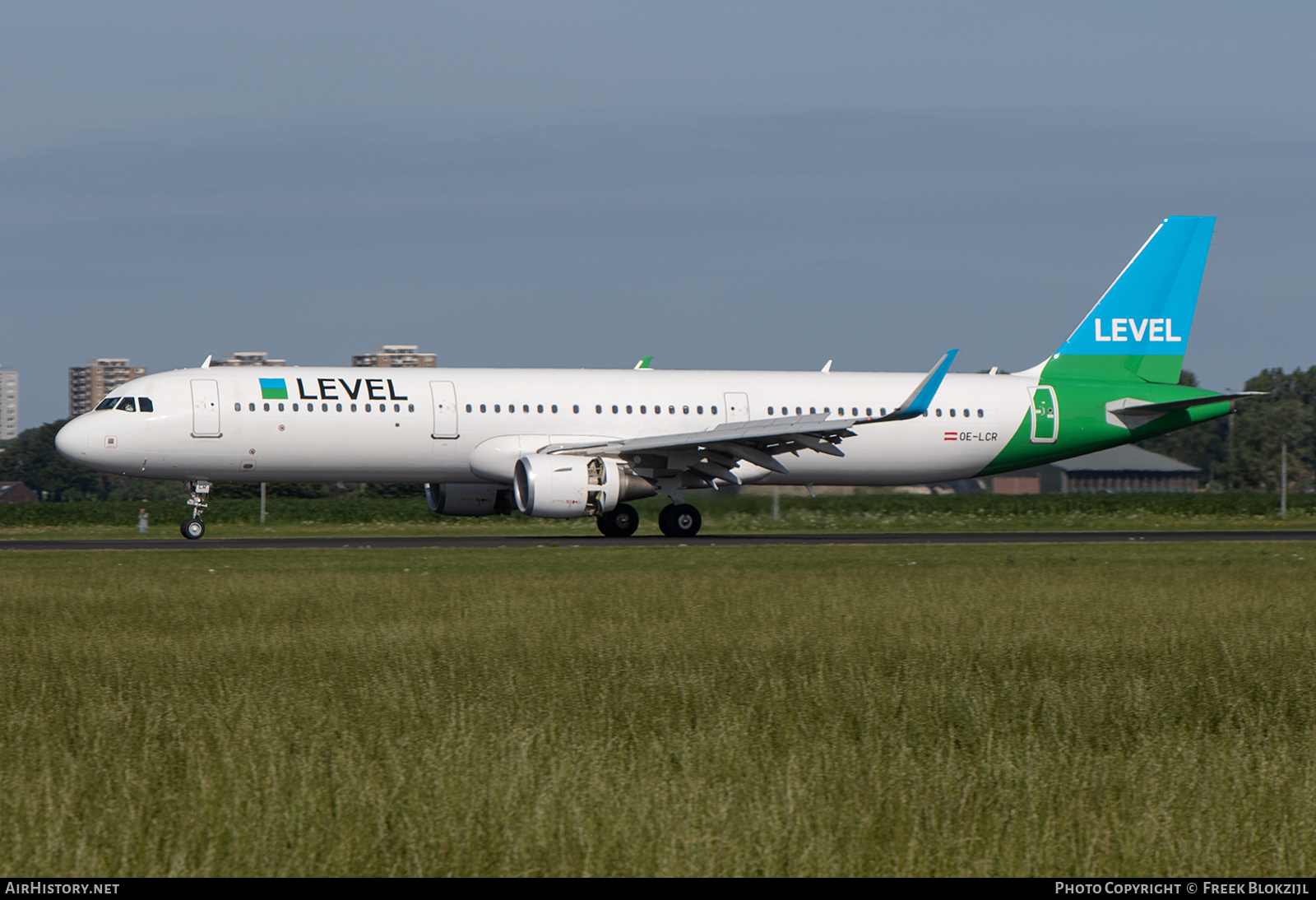 Aircraft Photo of OE-LCR | Airbus A321-211 | Level | AirHistory.net #643616