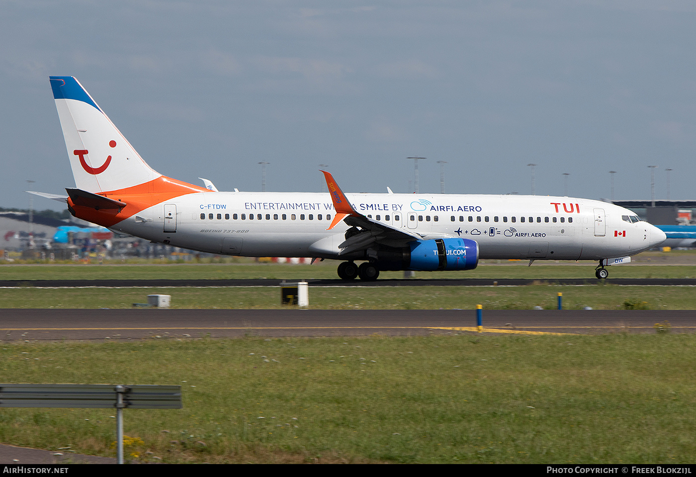 Aircraft Photo of C-FTDW | Boeing 737-808 | TUI | AirHistory.net #643638