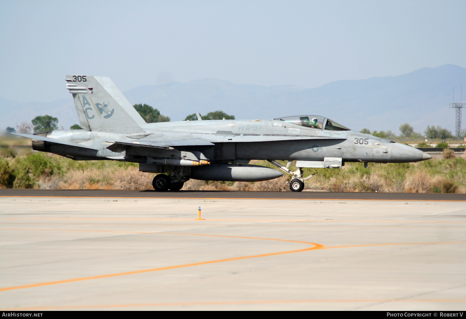 Aircraft Photo of 165179 | McDonnell Douglas F/A-18C Hornet | USA - Navy | AirHistory.net #643653