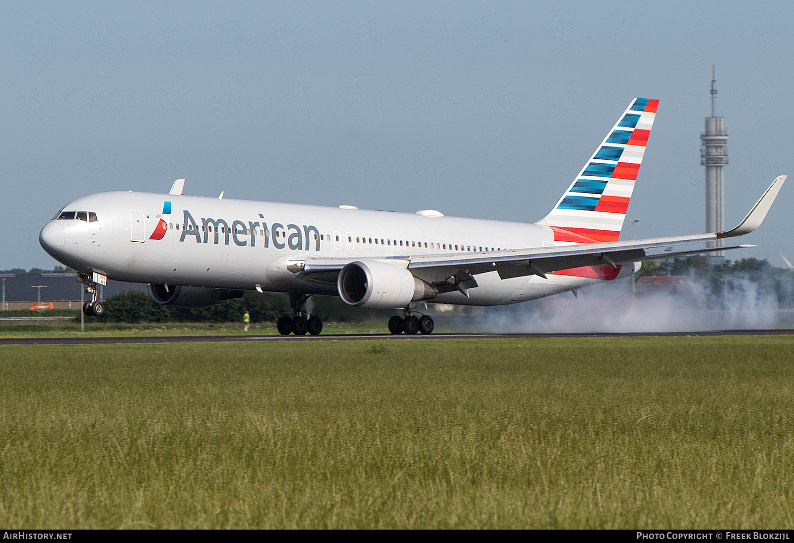 Aircraft Photo of N384AA | Boeing 767-323/ER | American Airlines | AirHistory.net #643662