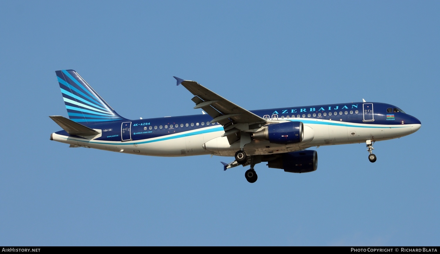 Aircraft Photo of 4K-AZ84 | Airbus A320-214 | Azerbaijan Airlines - AZAL - AHY | AirHistory.net #643701