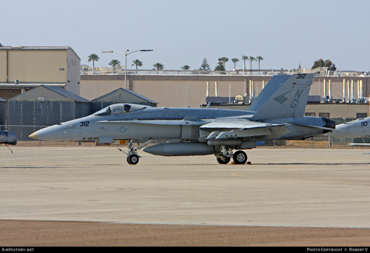 Aircraft Photo of 163439 | McDonnell Douglas F/A-18C Hornet | USA - Navy | AirHistory.net #643732