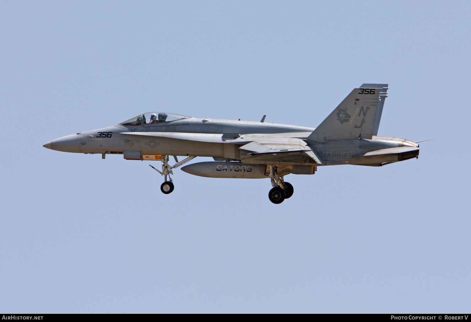 Aircraft Photo of 164048 | McDonnell Douglas F/A-18C Hornet | USA - Navy | AirHistory.net #643736