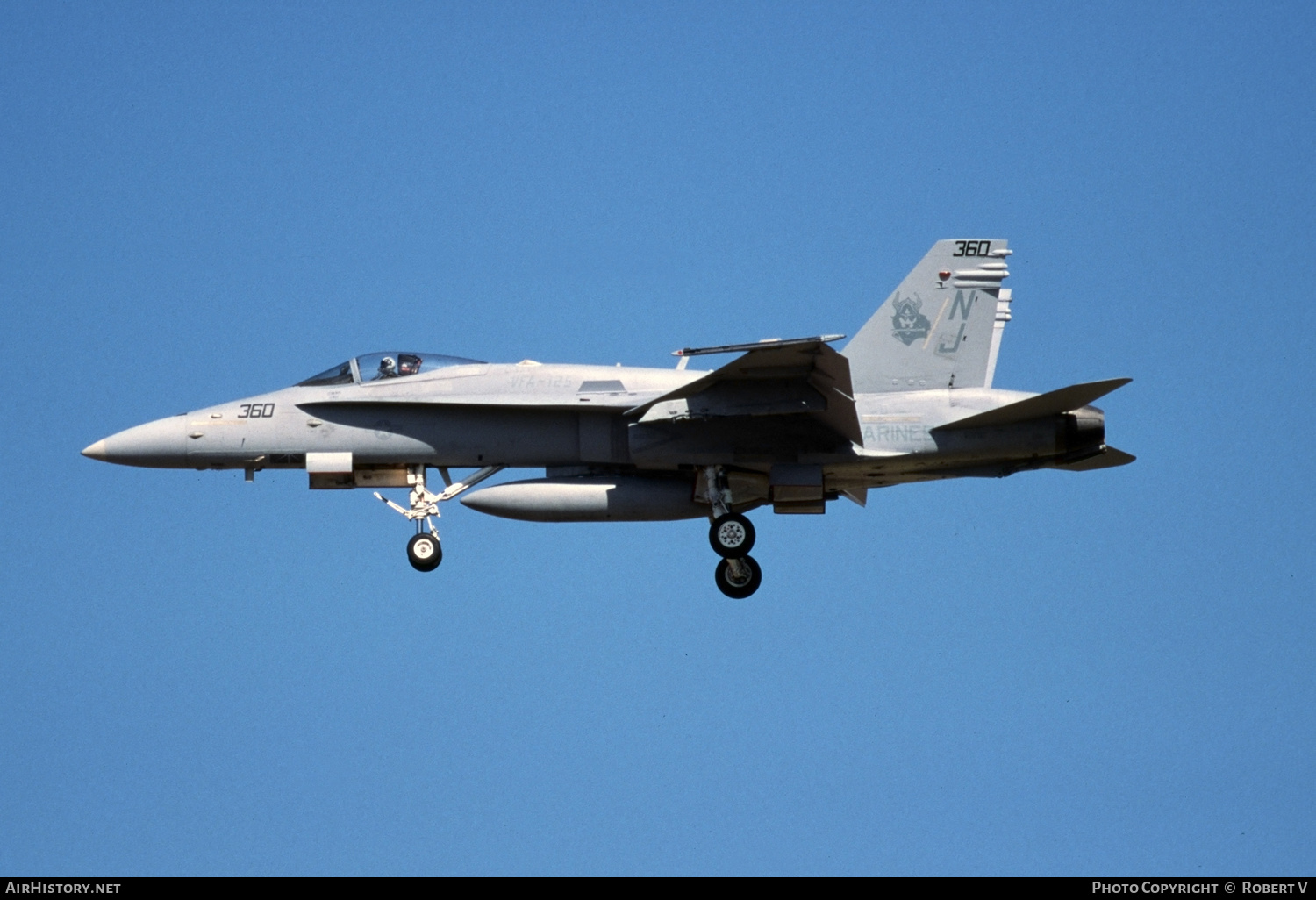 Aircraft Photo of 163705 | McDonnell Douglas F/A-18C Hornet | USA - Navy | AirHistory.net #643741