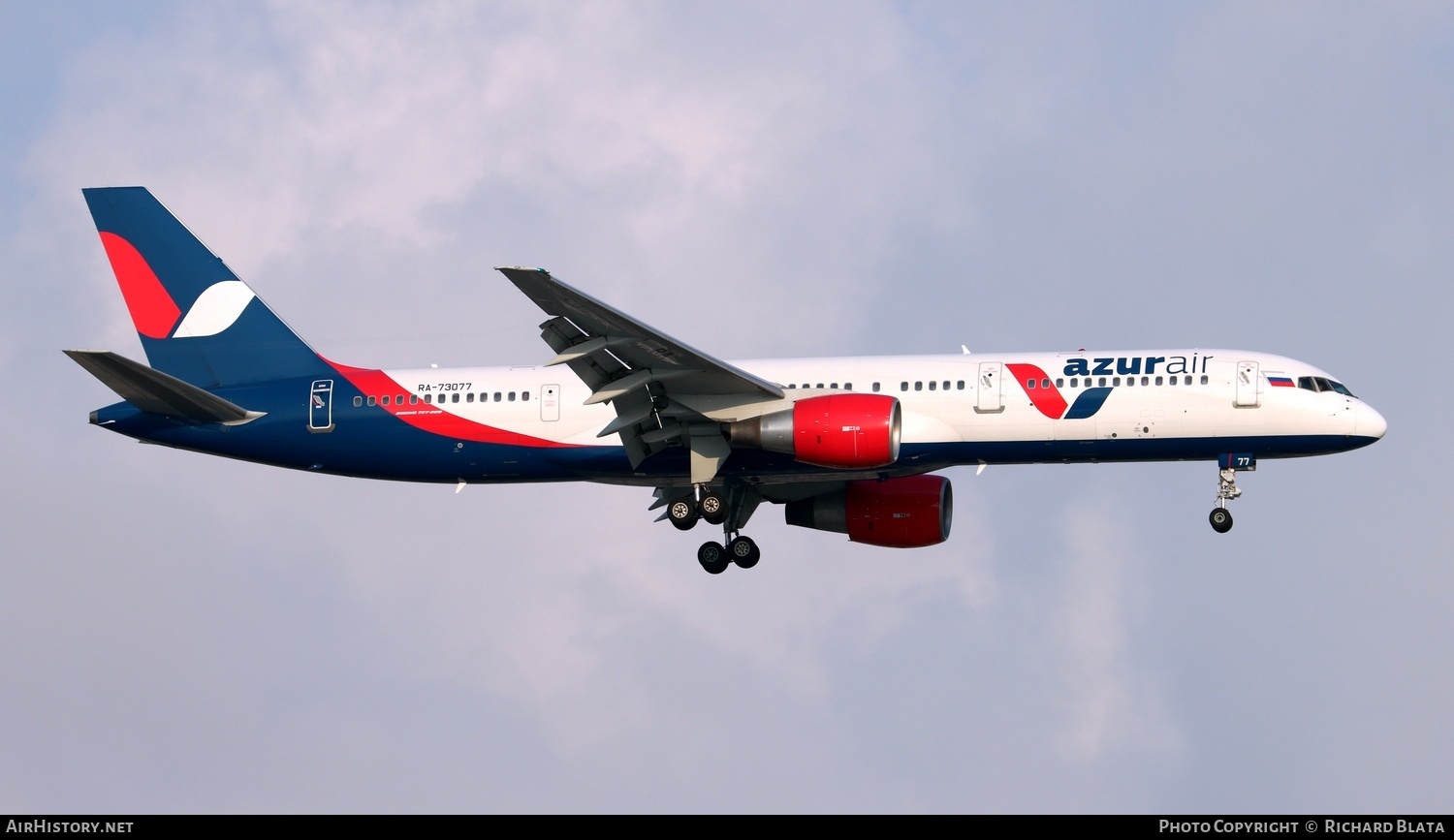 Aircraft Photo of RA-73077 | Boeing 757-2Q8 | Azur Air | AirHistory.net #643769