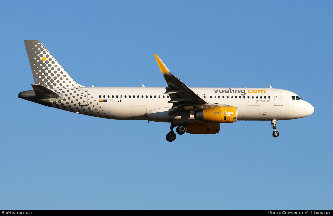 Aircraft Photo of EC-LVT | Airbus A320-232 | Vueling Airlines | AirHistory.net #643837