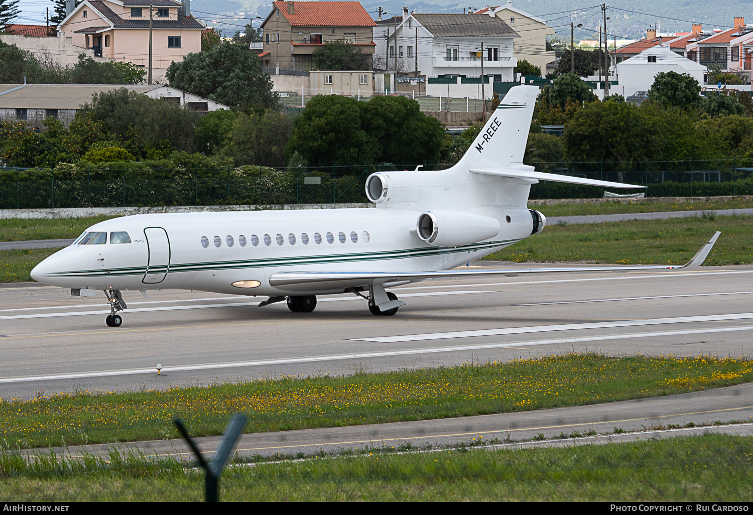 Aircraft Photo of M-REEE | Dassault Falcon 7X | AirHistory.net #643945