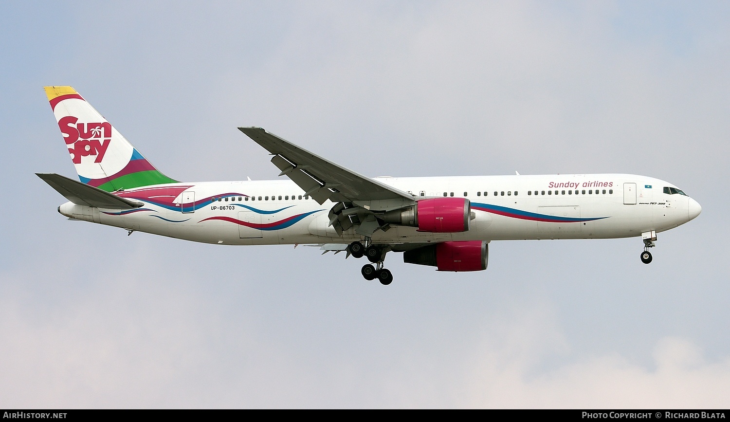 Aircraft Photo of UP-B6703 | Boeing 767-332/ER | Sunday Airlines | AirHistory.net #643996