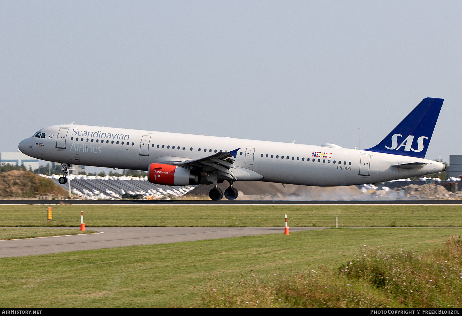 Aircraft Photo of LN-RKI | Airbus A321-232 | Scandinavian Airlines - SAS | AirHistory.net #643998
