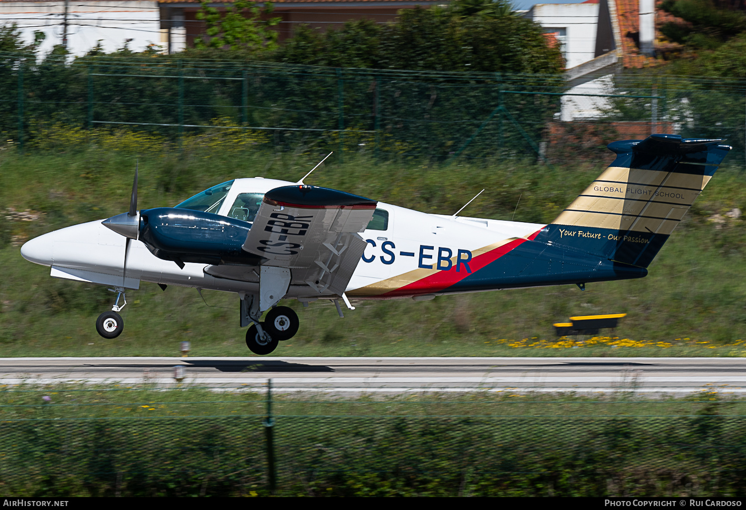 Aircraft Photo of CS-EBR | Beech 76 Duchess | Global Flight School | AirHistory.net #644062