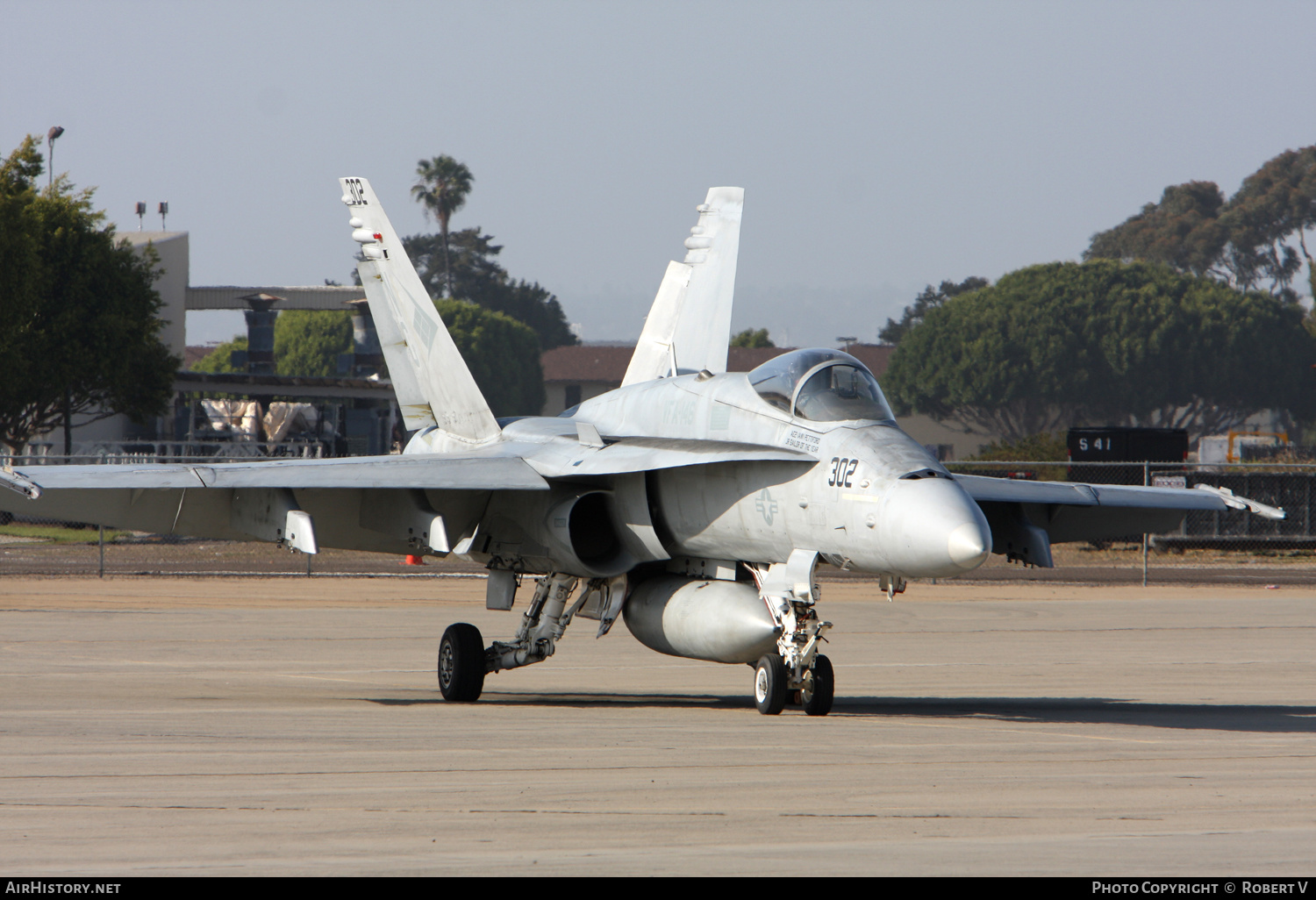 Aircraft Photo of 163725 | McDonnell Douglas F/A-18C Hornet | USA - Marines | AirHistory.net #644130