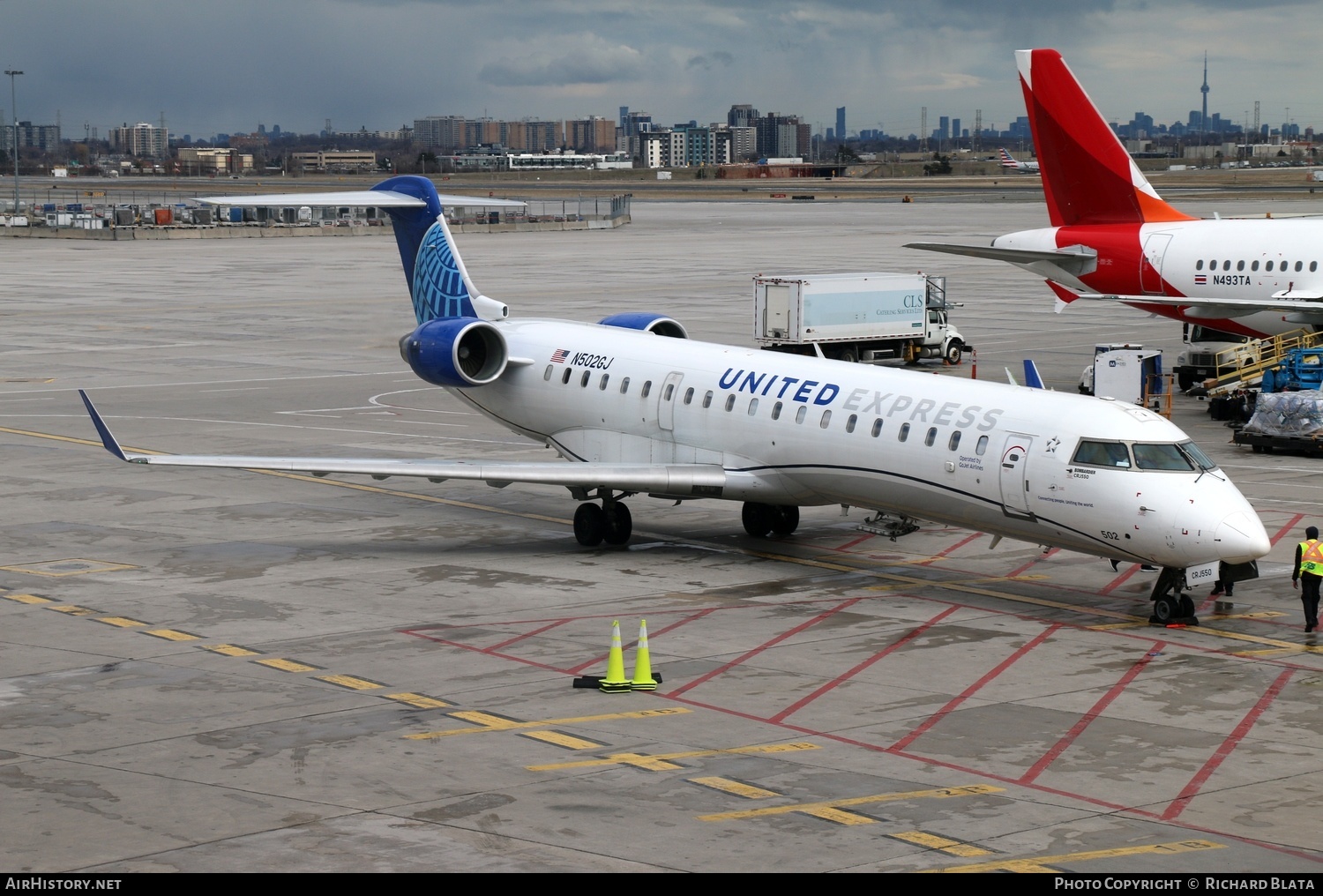 Aircraft Photo of N502GJ | Bombardier CRJ-550 (CL-600-2C11) | United Express | AirHistory.net #644158