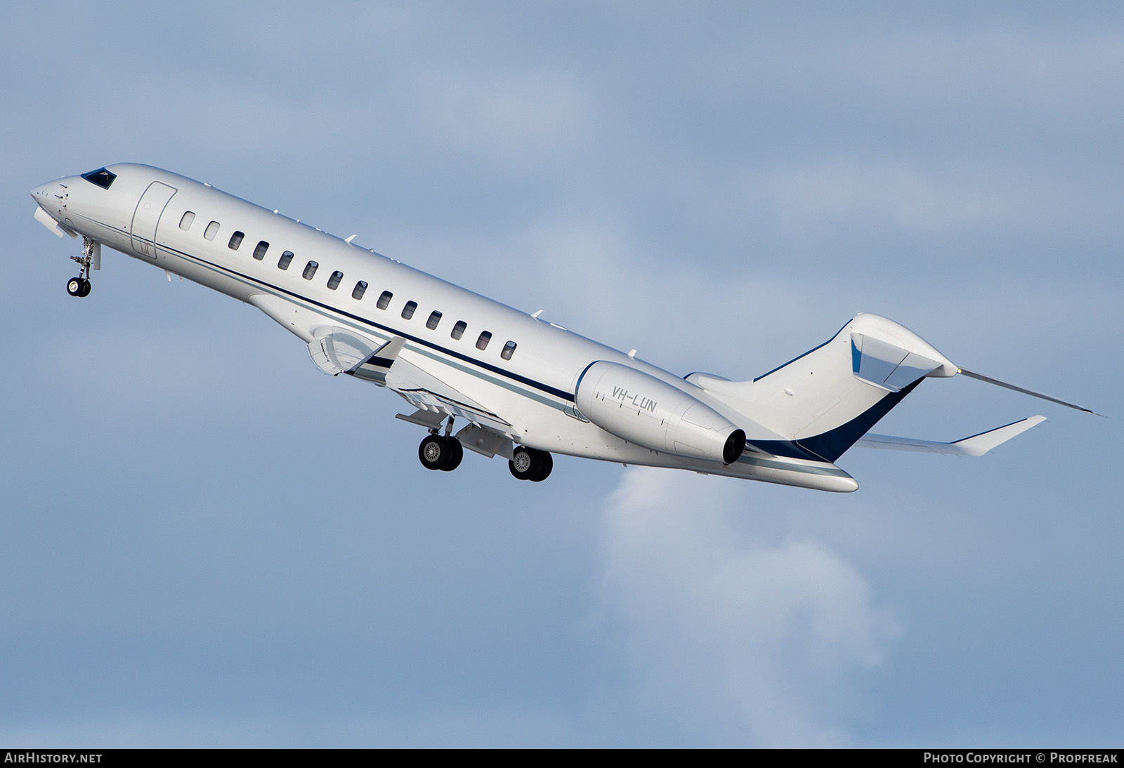 Aircraft Photo of VH-LUN | Bombardier Global 7500 (BD-700-2A12) | AirHistory.net #644218