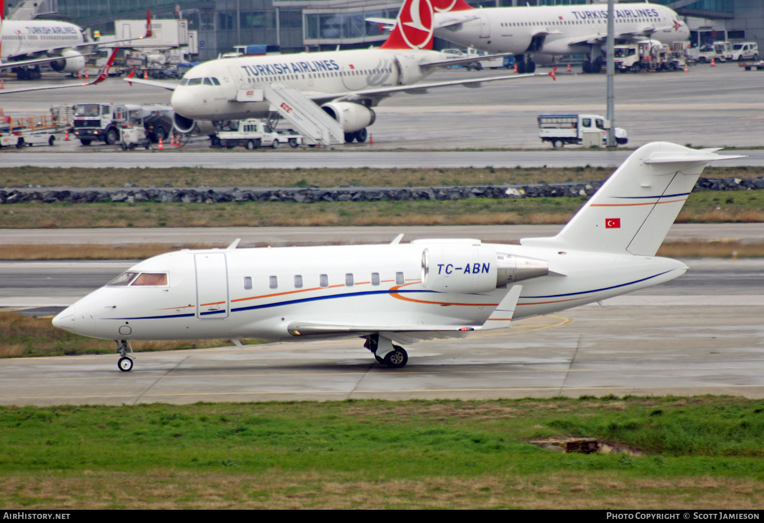 Aircraft Photo of TC-ABN | Bombardier Challenger 605 (CL-600-2B16) | AirHistory.net #644295