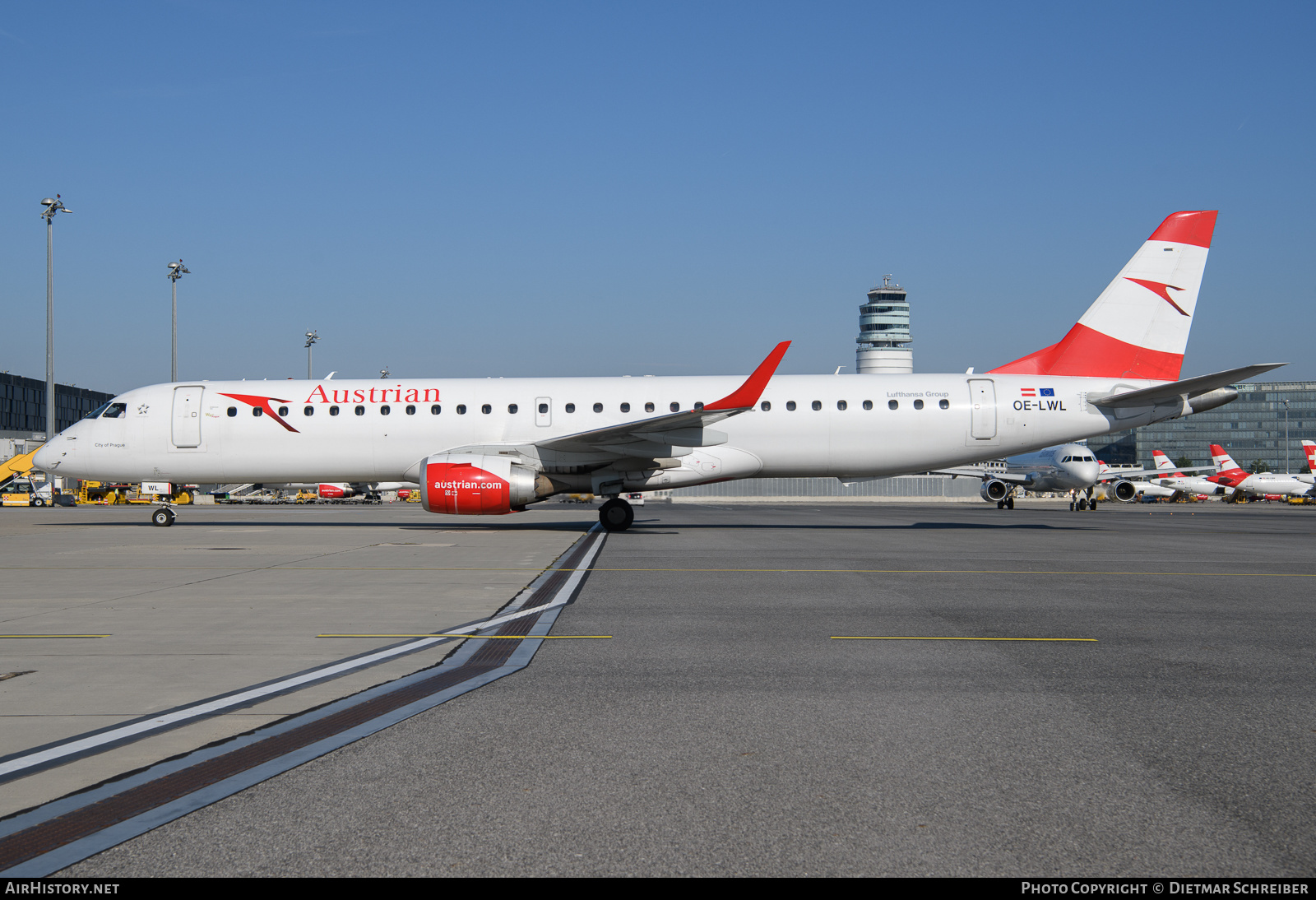 Aircraft Photo of OE-LWL | Embraer 195LR (ERJ-190-200LR) | Austrian Airlines | AirHistory.net #644376