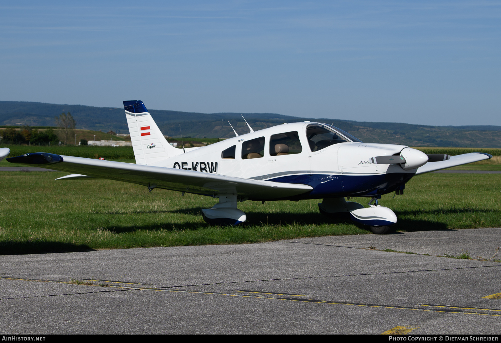 Aircraft Photo of OE-KBW | Piper PA-28-181 Archer II | AirHistory.net #644377