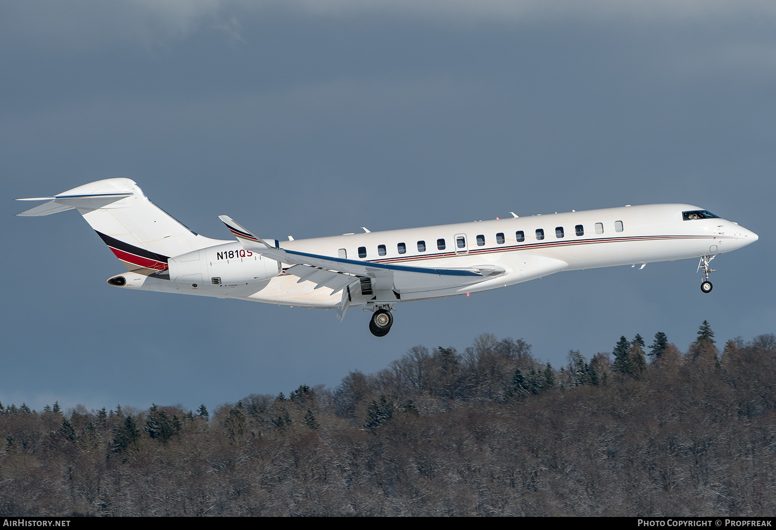 Aircraft Photo of N181QS | Bombardier Global 7500 (BD-700-2A12) | AirHistory.net #644459