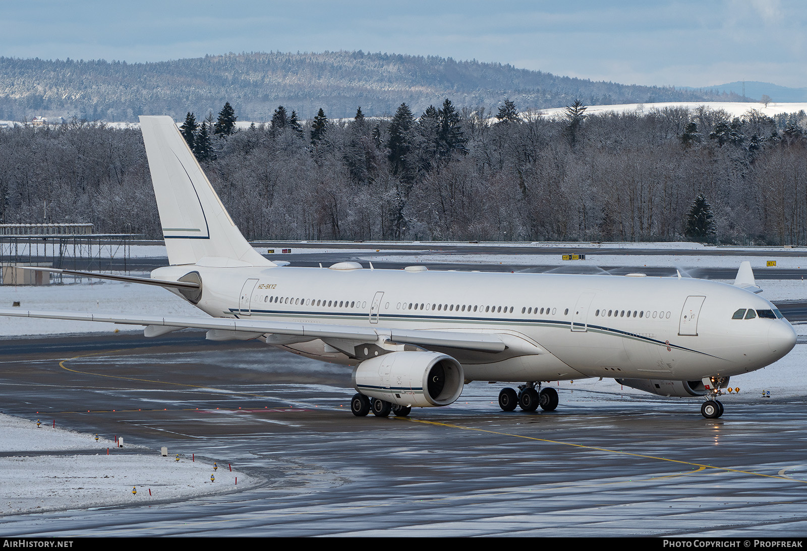 Aircraft Photo of HZ-SKY2 | Airbus A330-243 | Sky Prime Aviation Services | AirHistory.net #644465