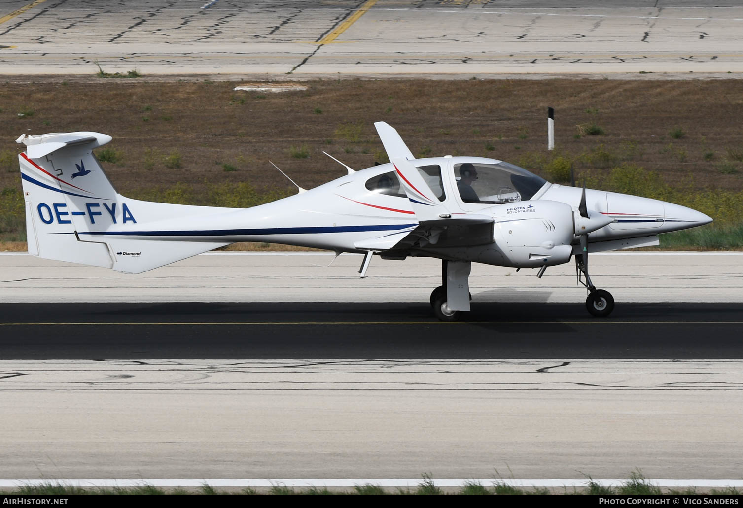 Aircraft Photo of OE-FYA | Diamond DA42 Twin Star | AirHistory.net #644478