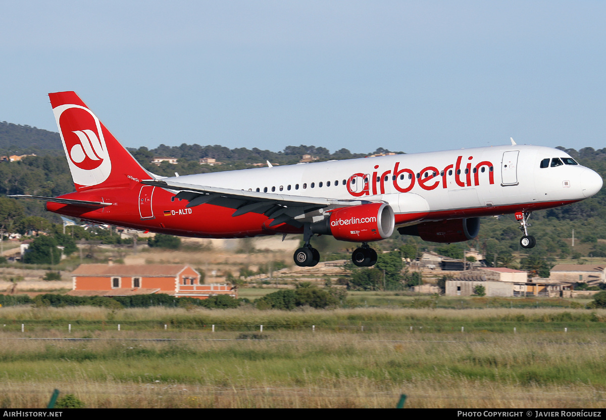 Aircraft Photo of D-ALTD | Airbus A320-214 | Air Berlin | AirHistory.net #644480