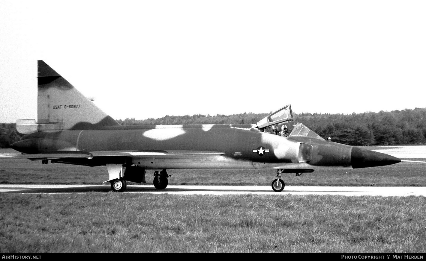 Aircraft Photo of 56-977 / 0-60977 | Convair F-102A Delta Dagger | USA - Air Force | AirHistory.net #644546