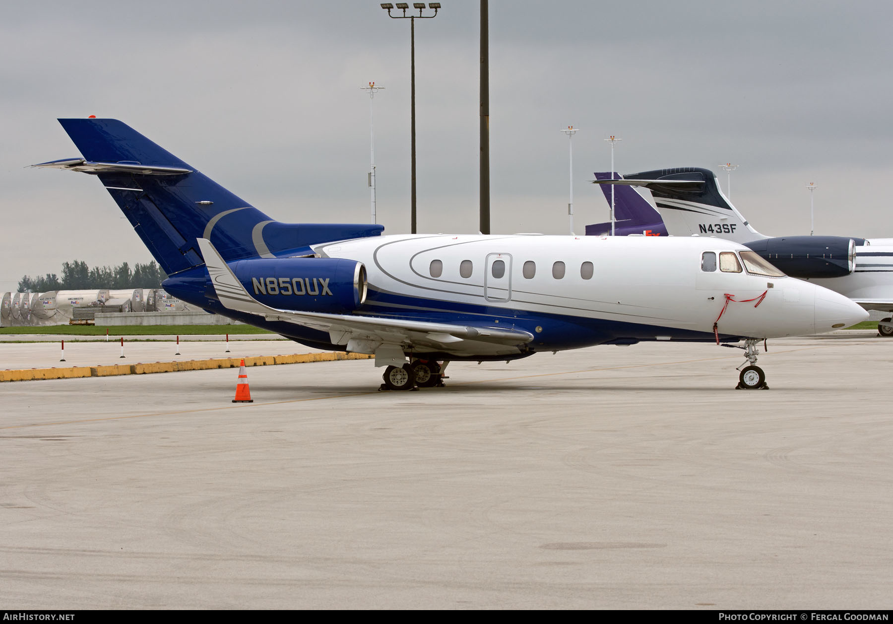 Aircraft Photo of N850UX | Raytheon Hawker 800XP | AirHistory.net #644580