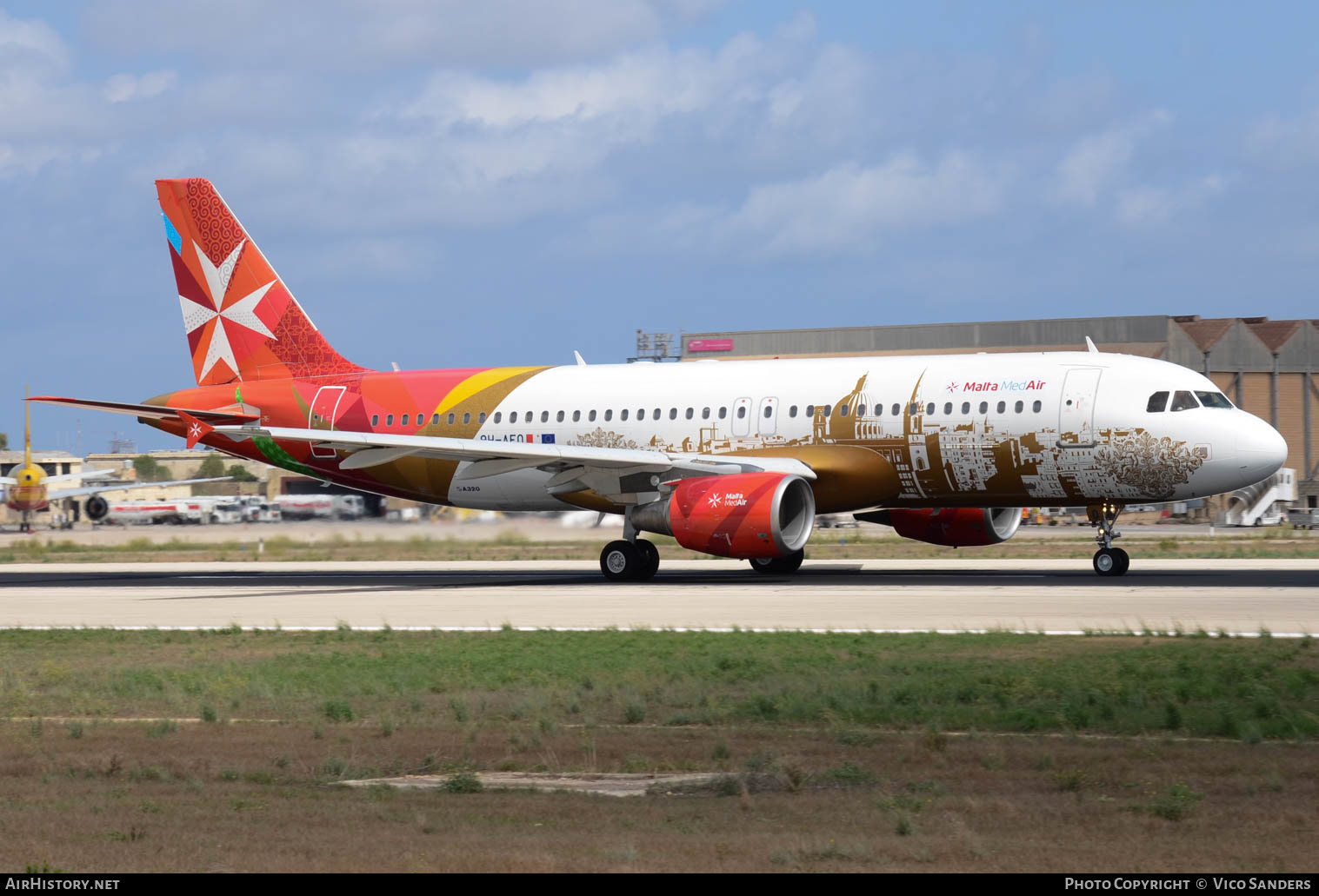 Aircraft Photo of 9H-AEO | Airbus A320-214 | Malta MedAir | AirHistory.net #644650