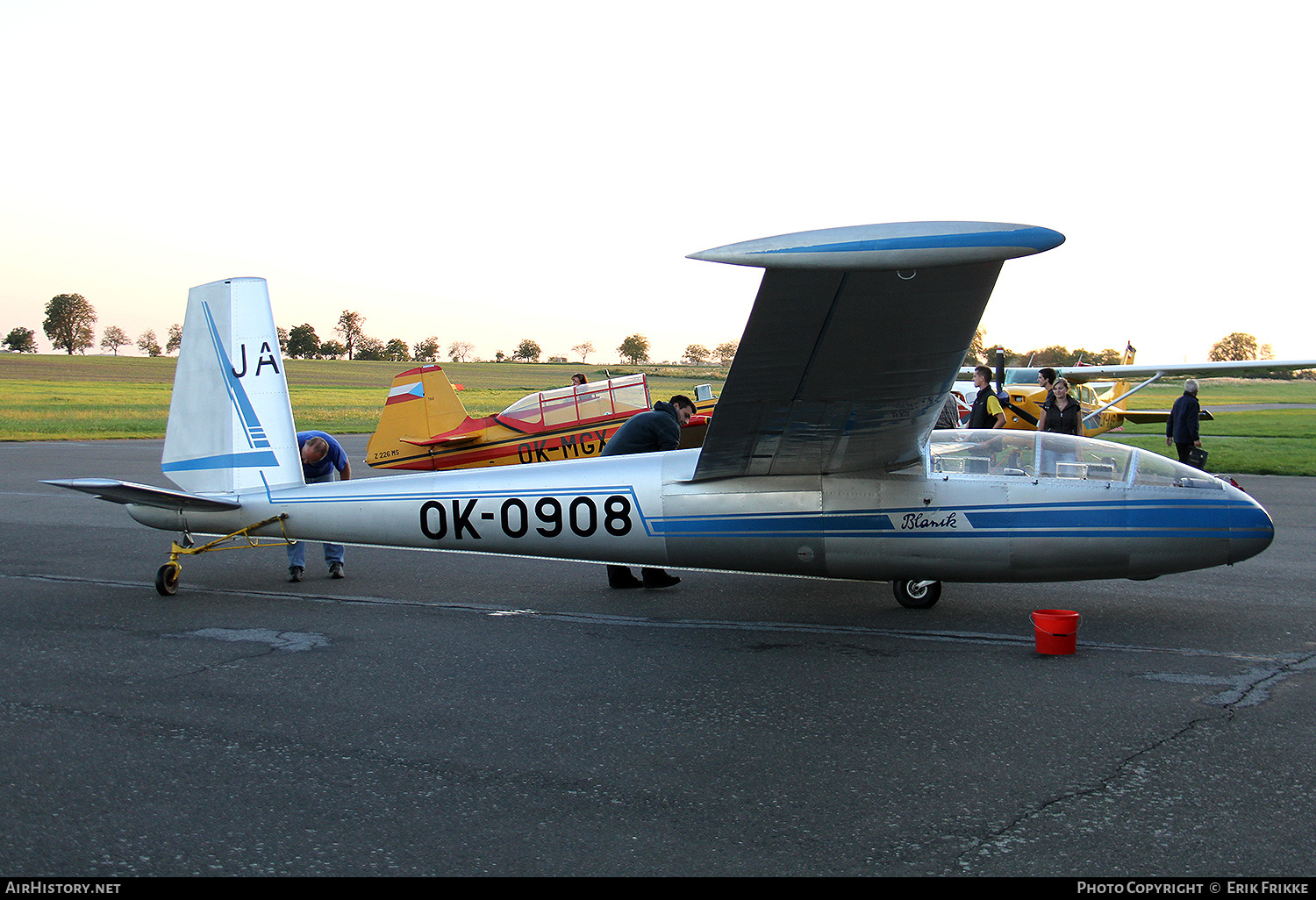 Aircraft Photo of OK-0908 | Let L-13 Blanik | AirHistory.net #644836