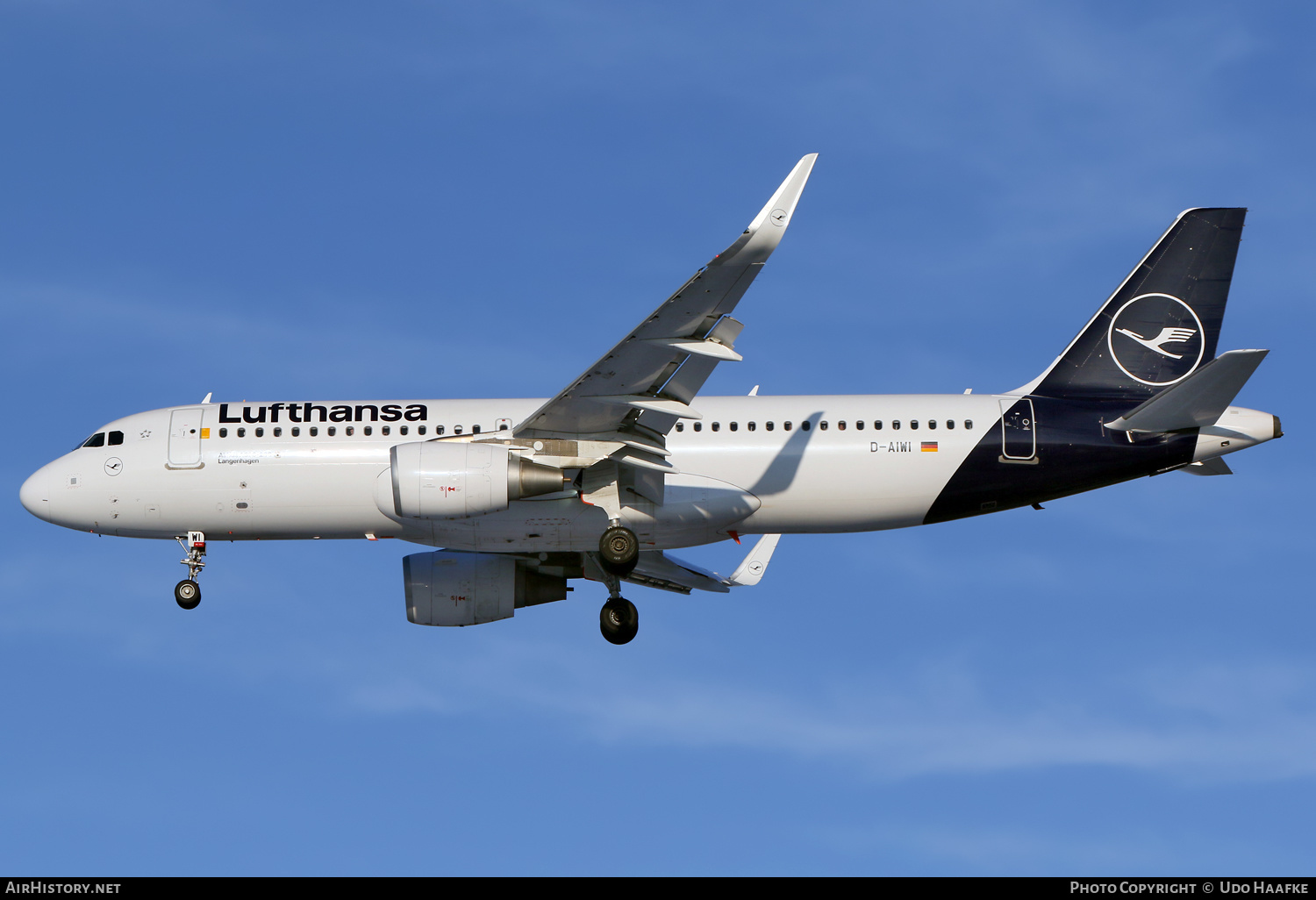 Aircraft Photo of D-AIWI | Airbus A320-214 | Lufthansa | AirHistory.net #644848