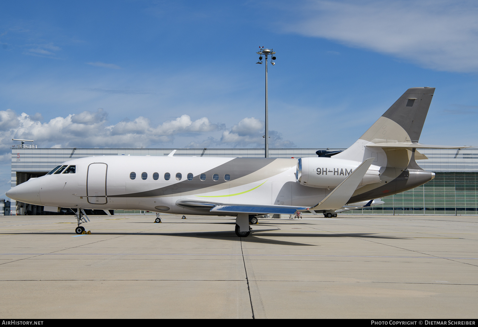 Aircraft Photo of 9H-HAM | Dassault Falcon 2000LX | AirHistory.net #644949