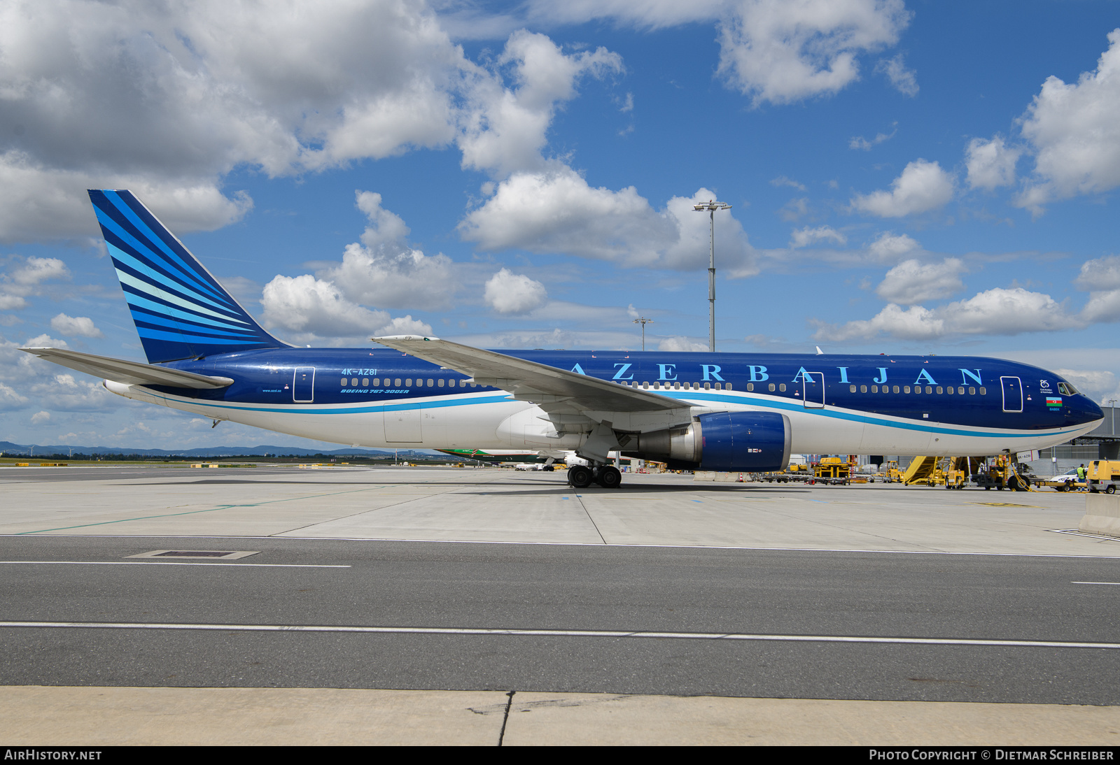 Aircraft Photo of 4K-AZ81 | Boeing 767-32L/ER | Azerbaijan Airlines - AZAL - AHY | AirHistory.net #644966