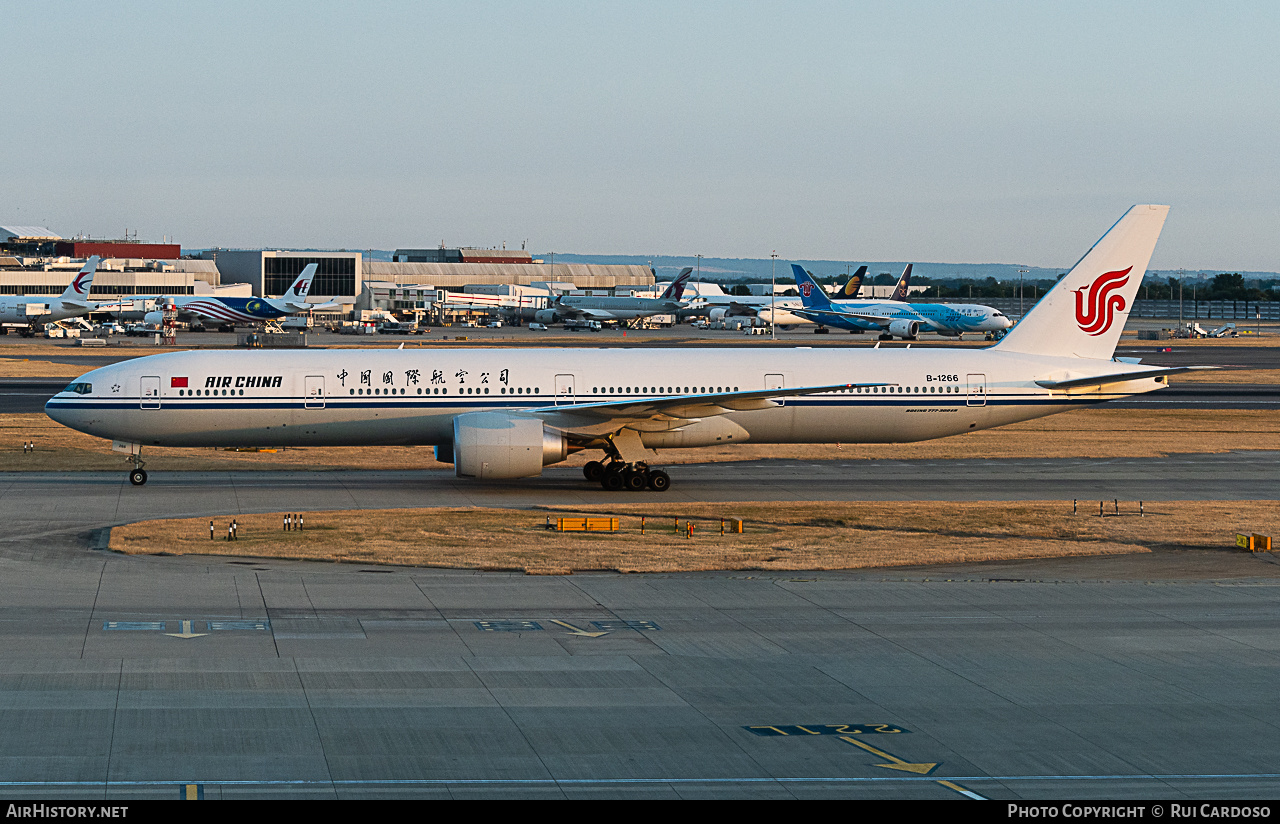 Aircraft Photo of B-1266 | Boeing 777-300/ER | Air China | AirHistory.net #645049