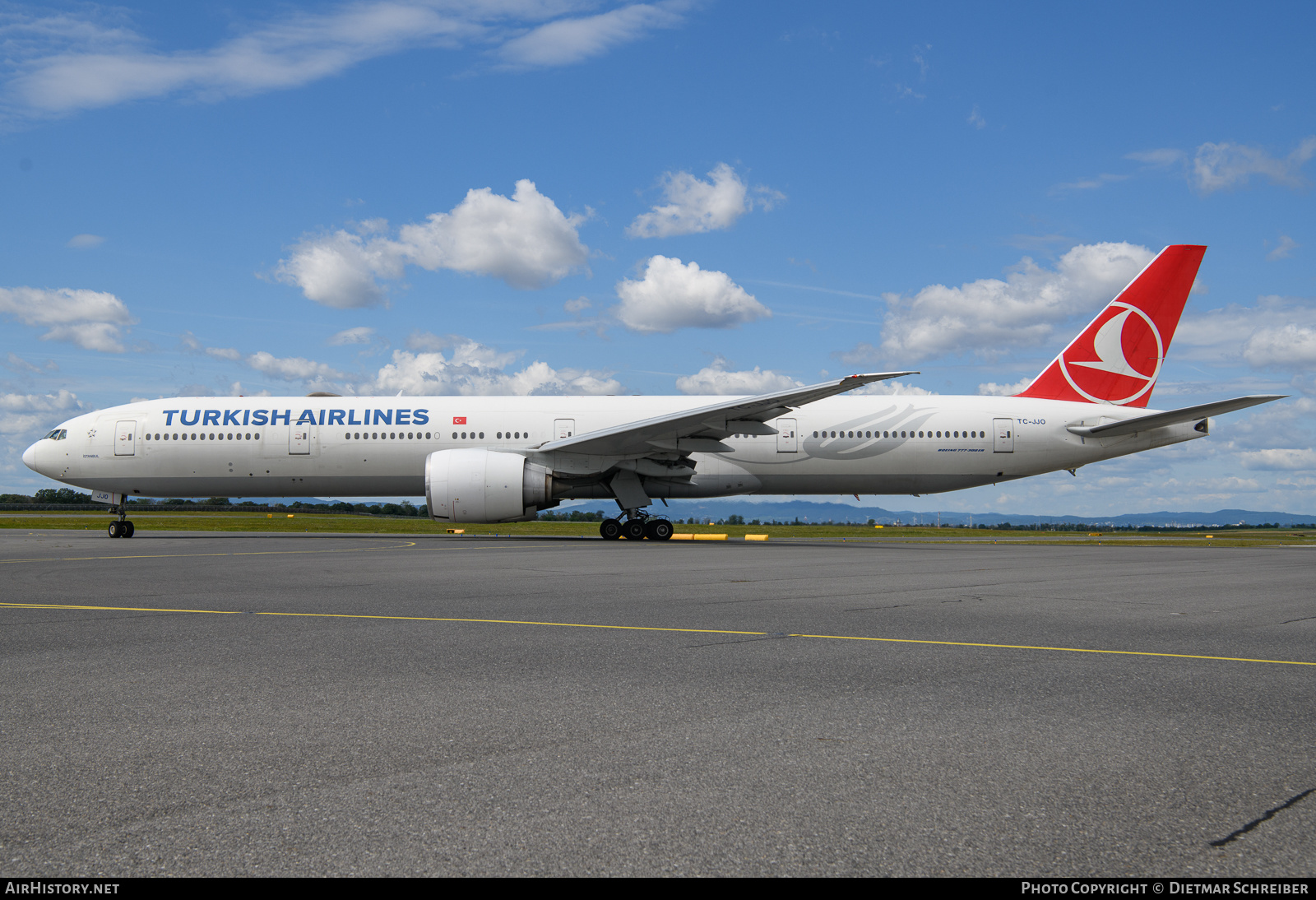 Aircraft Photo of TC-JJO | Boeing 777-3F2/ER | Turkish Airlines | AirHistory.net #645069