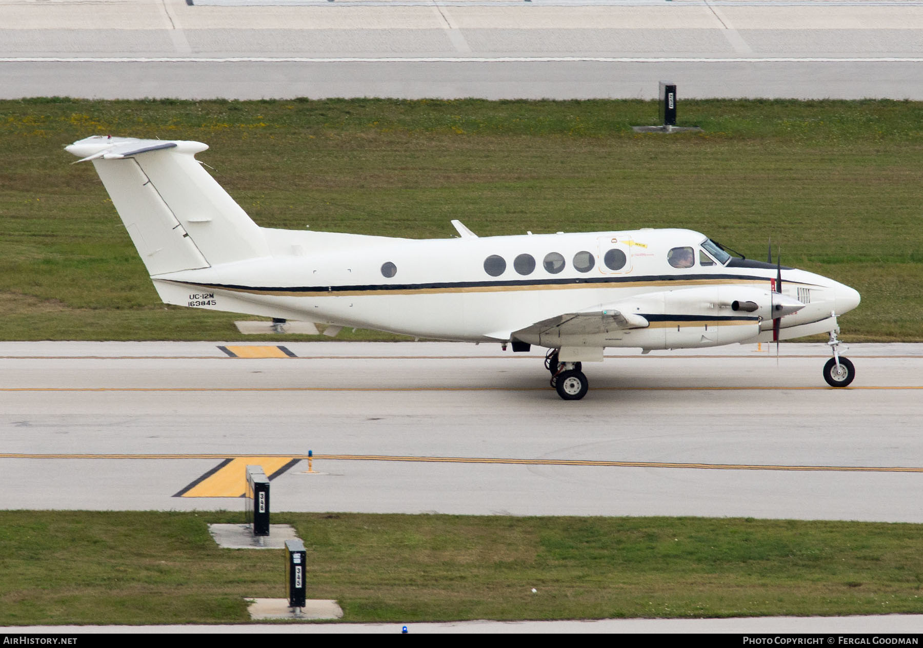 Aircraft Photo of 163845 | Beech UC-12M Super King Air (A200C) | USA - Navy | AirHistory.net #645091