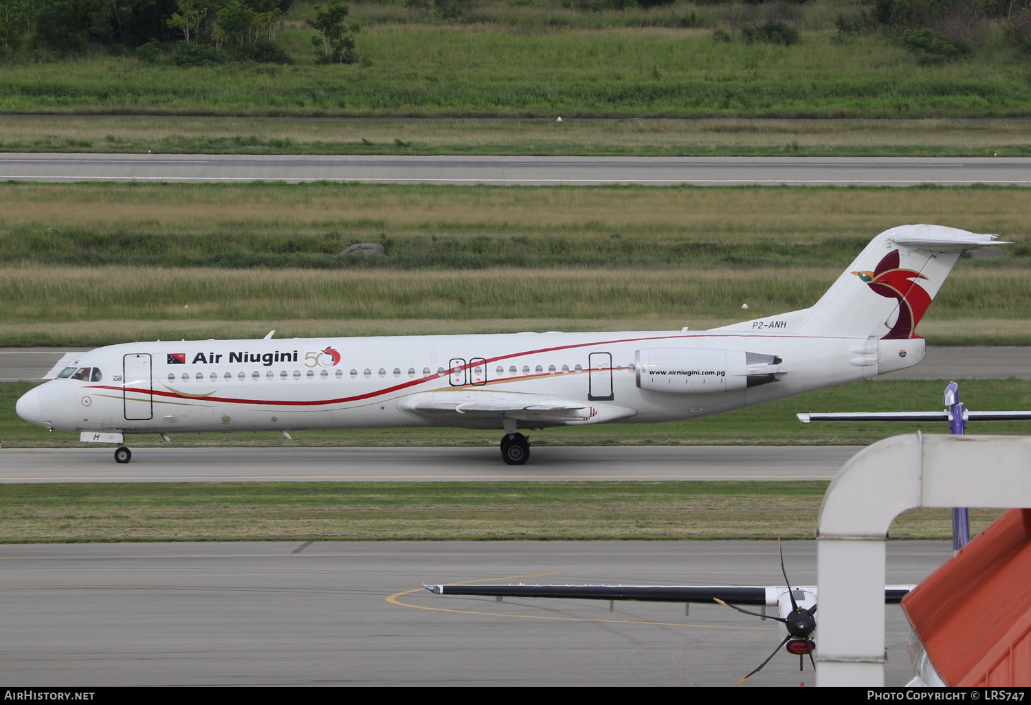 Aircraft Photo of P2-ANH | Fokker 100 (F28-0100) | Air Niugini | AirHistory.net #645147