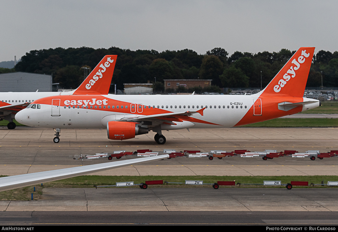 Aircraft Photo of G-EZUJ | Airbus A320-214 | EasyJet | AirHistory.net #645216