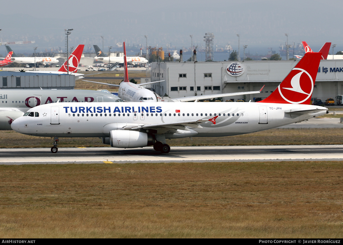 Aircraft Photo of TC-JPH | Airbus A320-232 | Turkish Airlines | AirHistory.net #645287