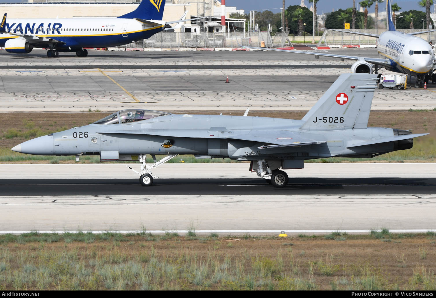 Aircraft Photo of J-5026 | McDonnell Douglas F/A-18C Hornet | Switzerland - Air Force | AirHistory.net #645291
