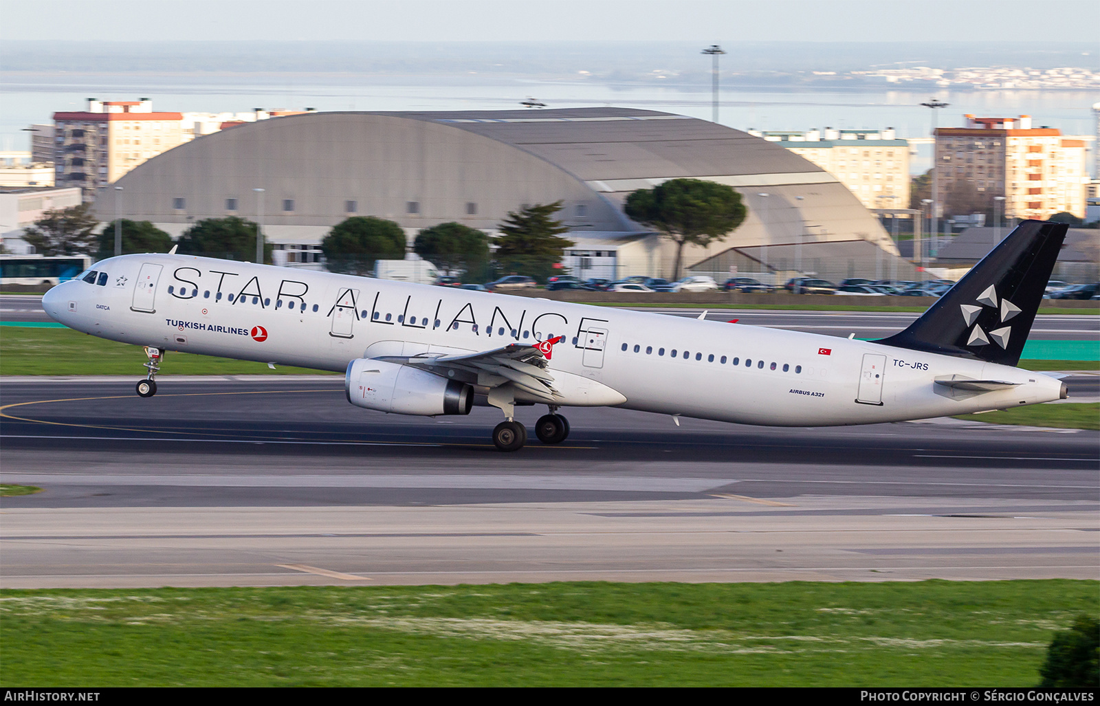 Aircraft Photo of TC-JRS | Airbus A321-231 | Turkish Airlines | AirHistory.net #645297